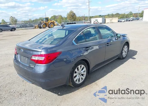 2017 Subaru Legacy 2.5I Premium z USA, uszkodzony, nr VIN 4S3BNAH67H3051417